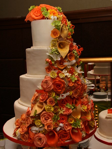 A beautiful wedding cake from Sarahs Cakes
