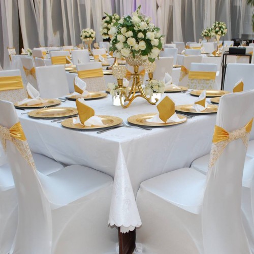 White and gold themed wedding decorations at Mackinnon Suites