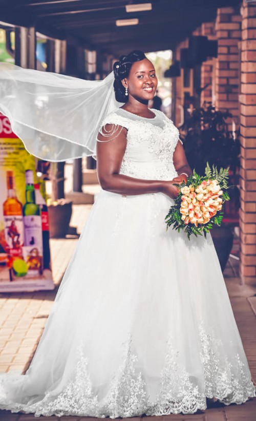 Bridal wedding day moments with Zebra Image International Digital Studio