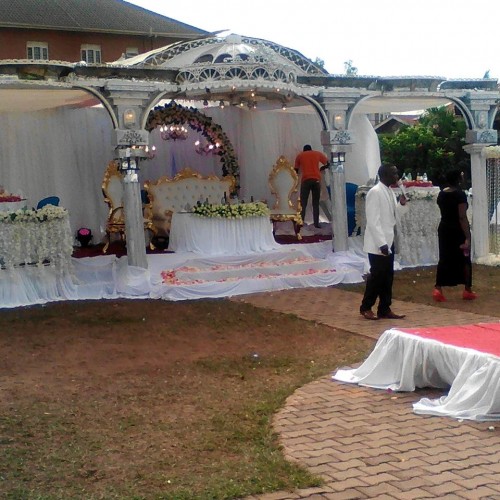 High table Decor by Crystal Events