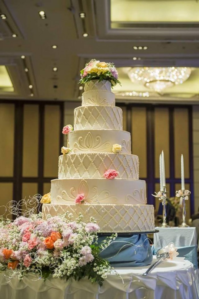 A large wedding cake made by Real Cakes Uganda