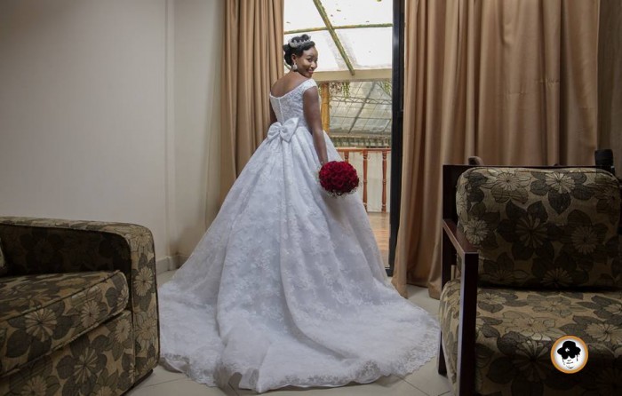 A beautiful bride in a beautiful wedding dress - Ken's Shot Photography