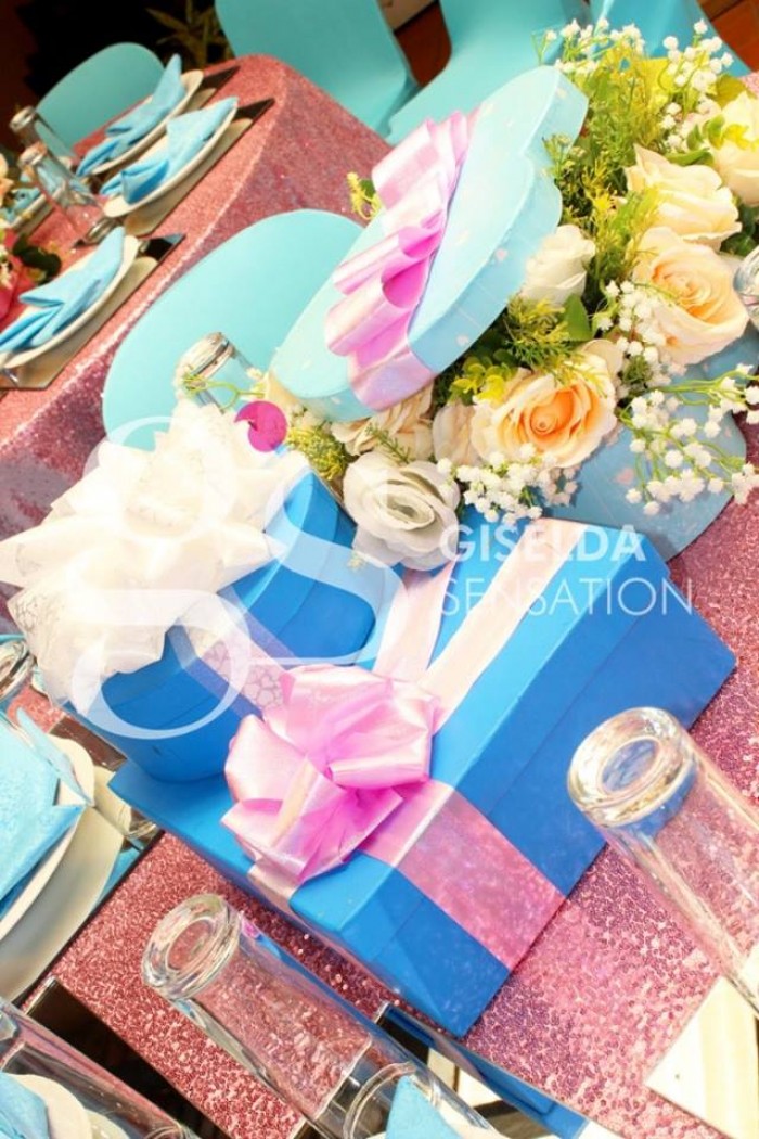 Baby blue and baby pink decor birthday decorations by Giselda Decorations